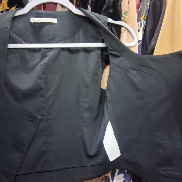 Abercrombie & Fitch Black Tailored Button Vest - Picture 4 of 5